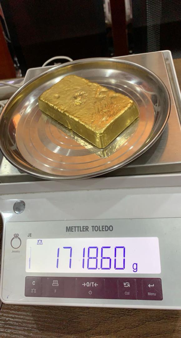 Assay & Weighing — Doré bar on the balance